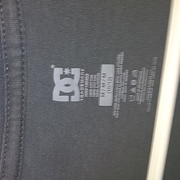 DC shoe co. Shirt - Picture 2 of 2